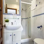 아파트 Apartamento Chary 기욘